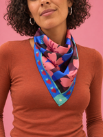 Cargar imagen en el visor de la galería, Bandana FRESAS VICHY BLUE

