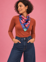 Cargar imagen en el visor de la galería, Bandana FRESAS VICHY BLUE

